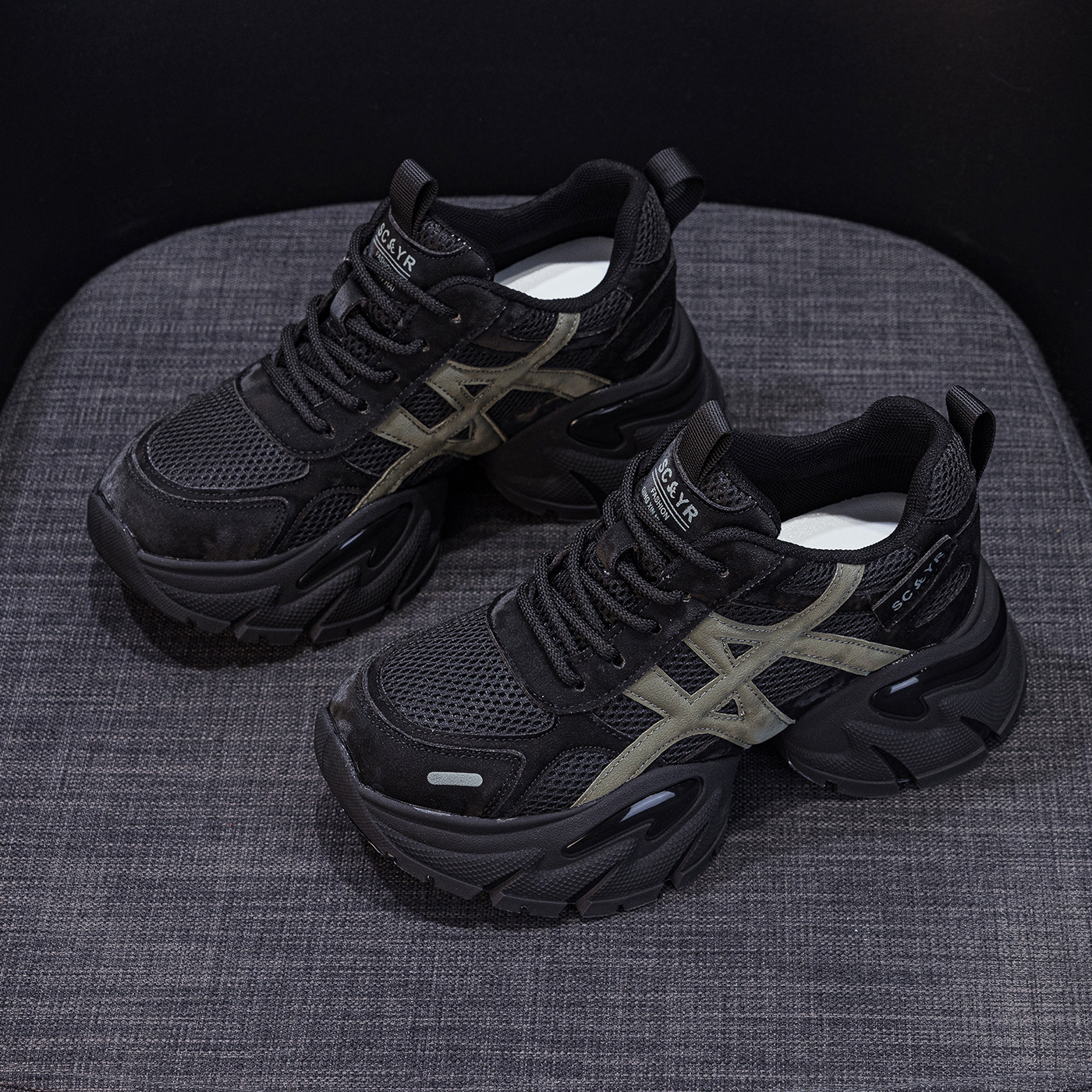 Retro patch dad women's shoes 2025 new thick soled height increasing sports shoes designer fashionable women's shoes