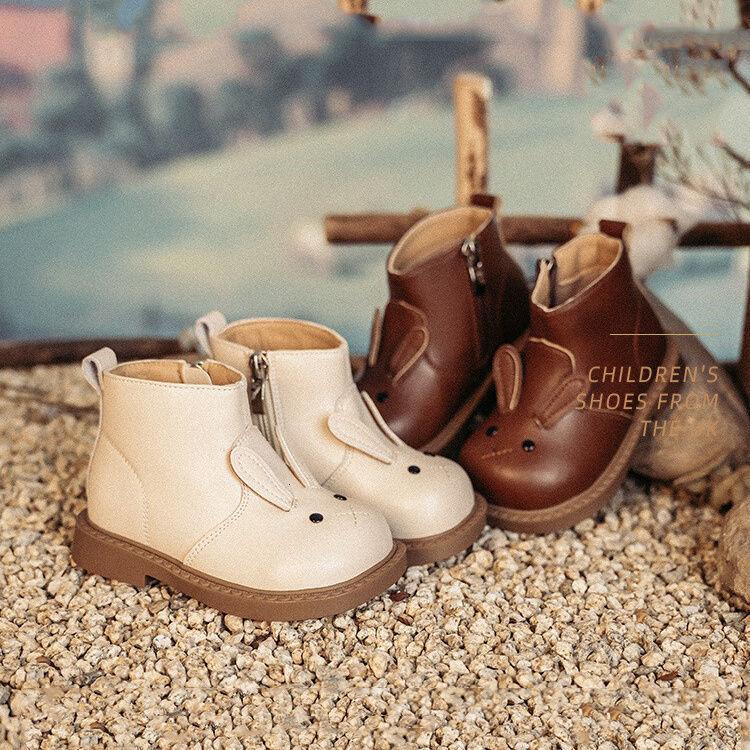 New baby and children's boots, leather boots, princess girl trend, Martin children's fashion wool lining, soft soled short boots, designer s