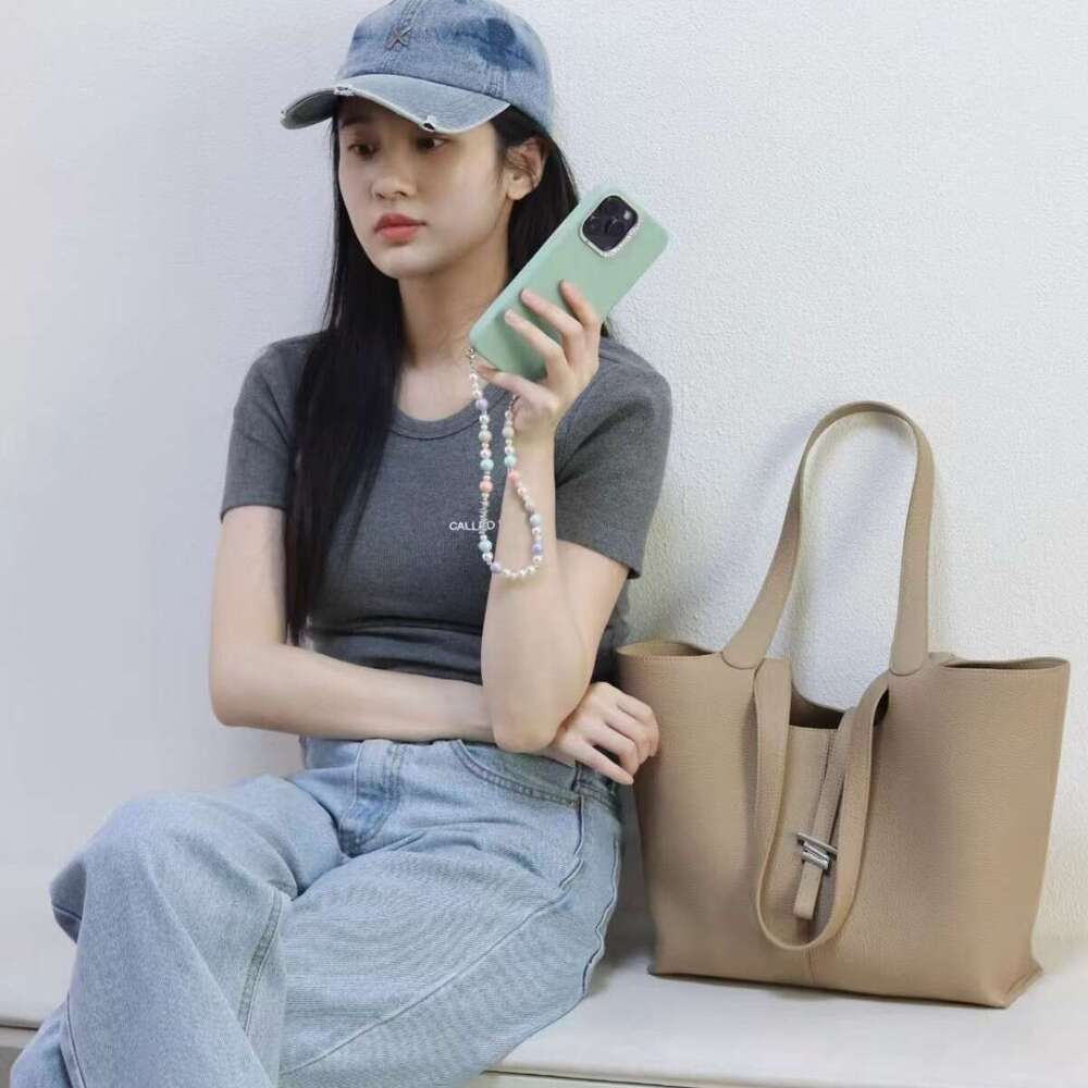 designer bag Luxury bag Tote for Women Large Capacity Commuter Handbag Single Shoulder Genuine Leather Bag