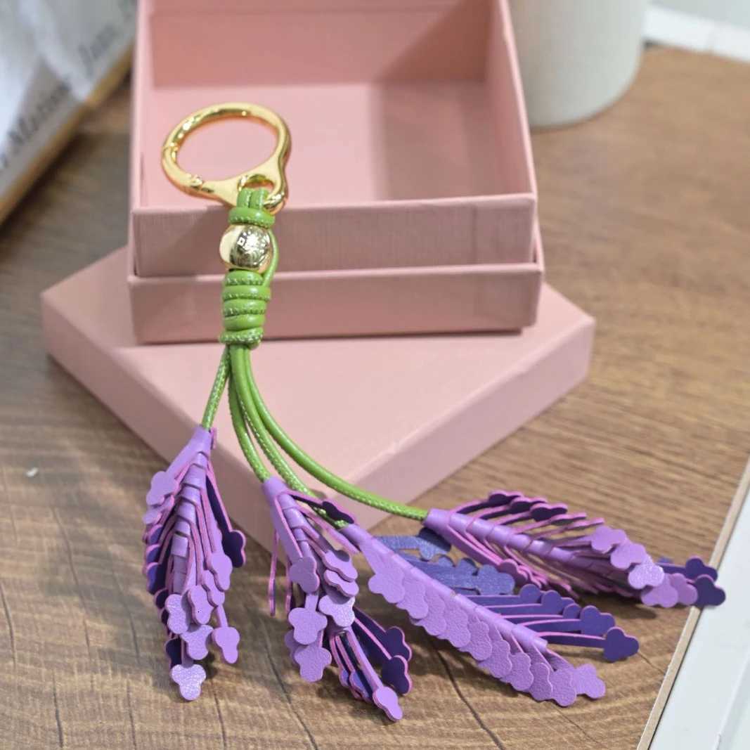 Luxury Lavender Leather Bag Charm Tomato Purple Flower Keychain Bag Pendant Luxury Decoration High Quality Girl Gift Bag Accessories Y250929as