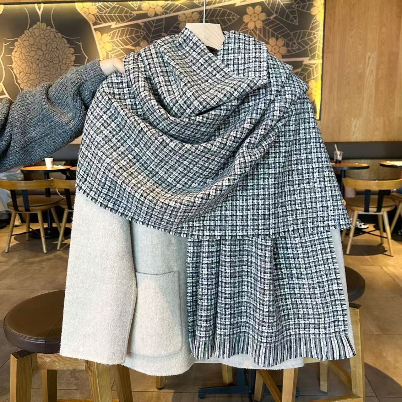 T1878 Women's Double-Sided Cotton Scarf, Thickened and Windproof, Stylish and Versatile Checkered Pattern (Fall/Winter)