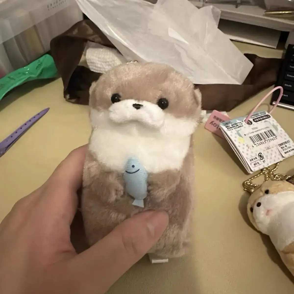 Cute Little Otter Hug Fish Plush Doll Pendant Gift Kawaii Girl Heart Keychain Backpack Decor Creative Toy Keyring Accessory GiftXJ250928