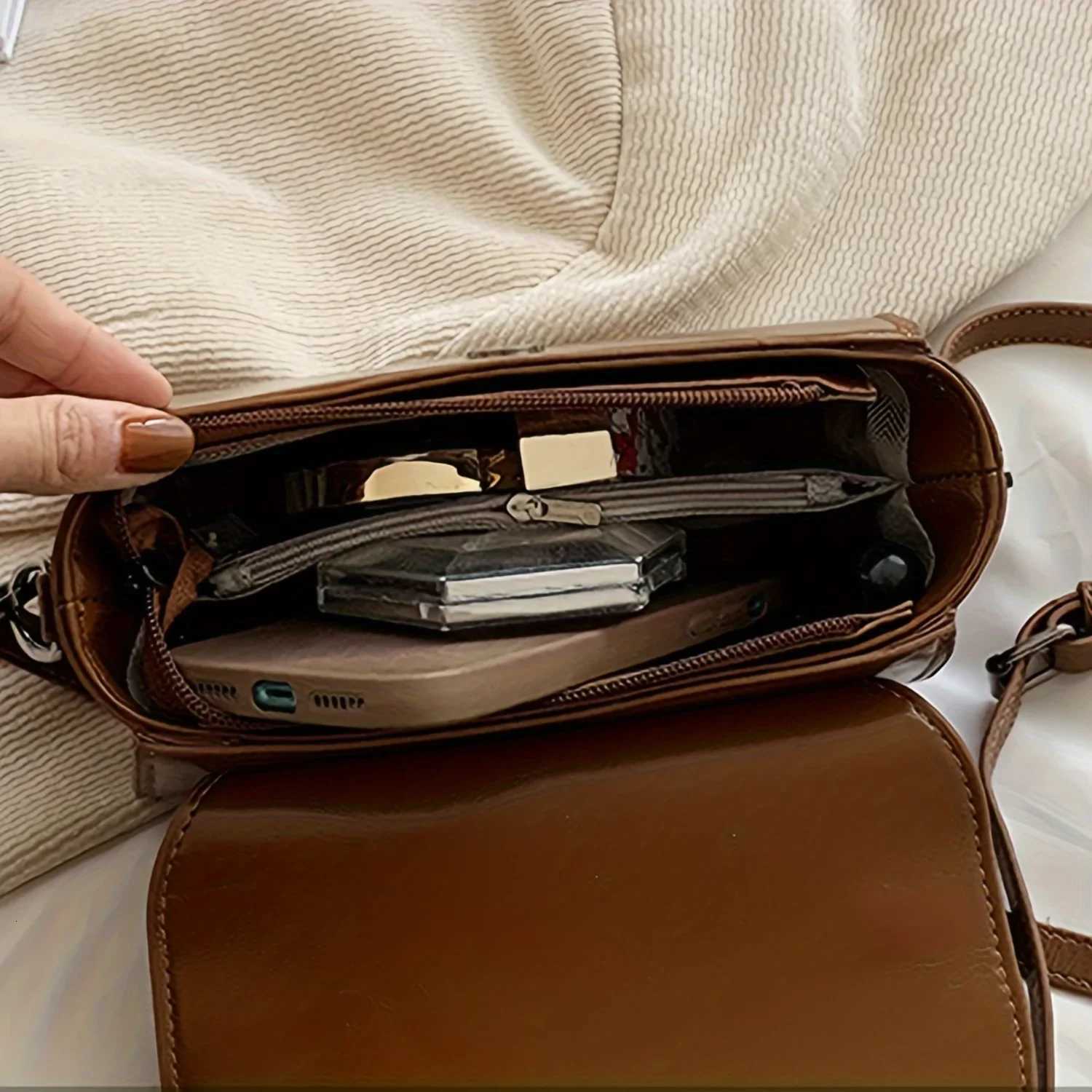 Retro Mini Handbag Crossbody Bag Fashion Purse Womens Statement Accessory Z250928