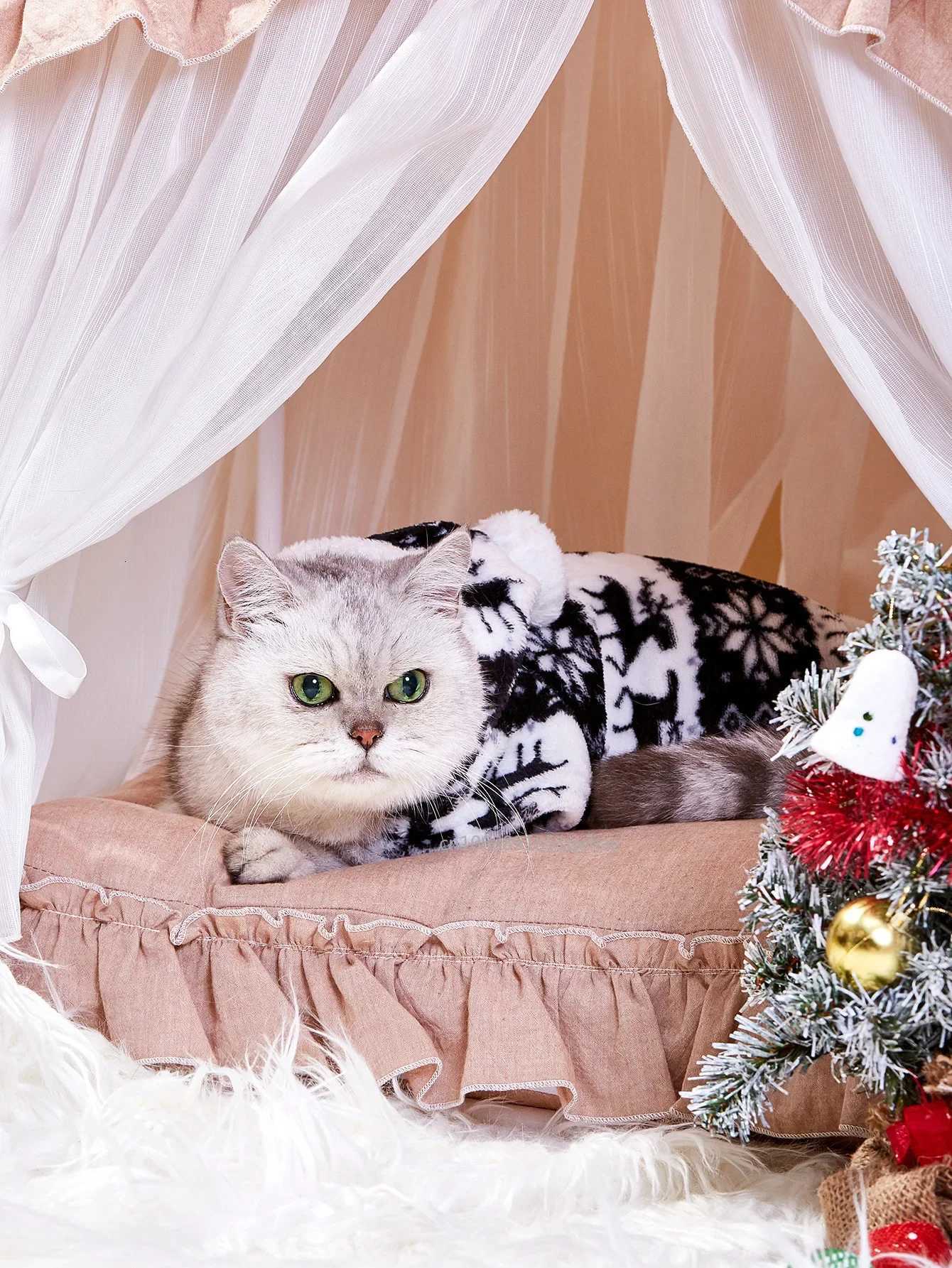 Winter Dog Christmas Jumpsuit Clothes Warm Plush Pet Pajamas for Small Medium Dogs Cats Overalls Puppy Warm Dog Clothing X250928