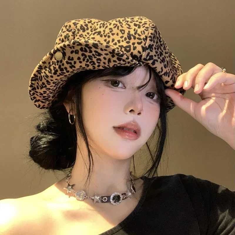 Korean Oversized Retro Leopard Print Berets Caps for Women Summer Autumn Travel Versatile Sun Protection Octagonal Newsboy Hats V250928