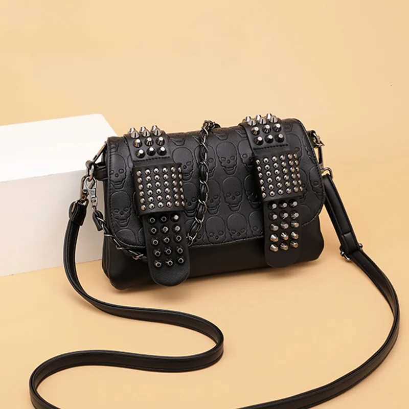 Vintage Brand Rivet Designer Messenger Bag Women Shoulder Crossbdoy Bag Fashion Skull Punk Bag Ladies Flap Handbags Z250928