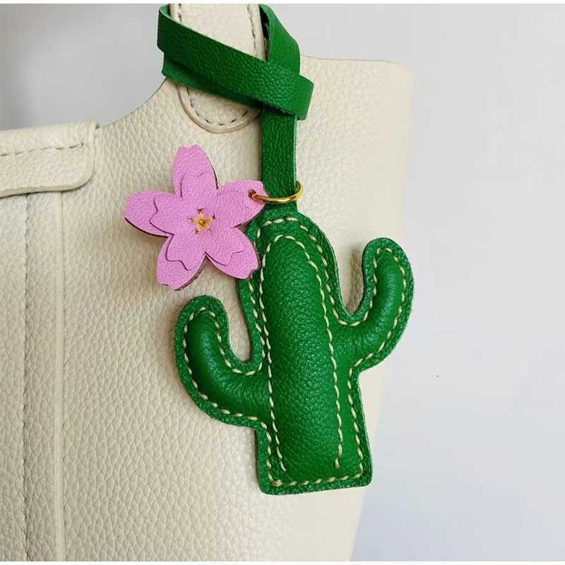 Luxury Genuine Leather Tulip Bag Pendant Handmade Cowhide Cute Pendant Gift Amazing Cactus Design Bag Pendant Red Blue Flower Keychain Y250929as