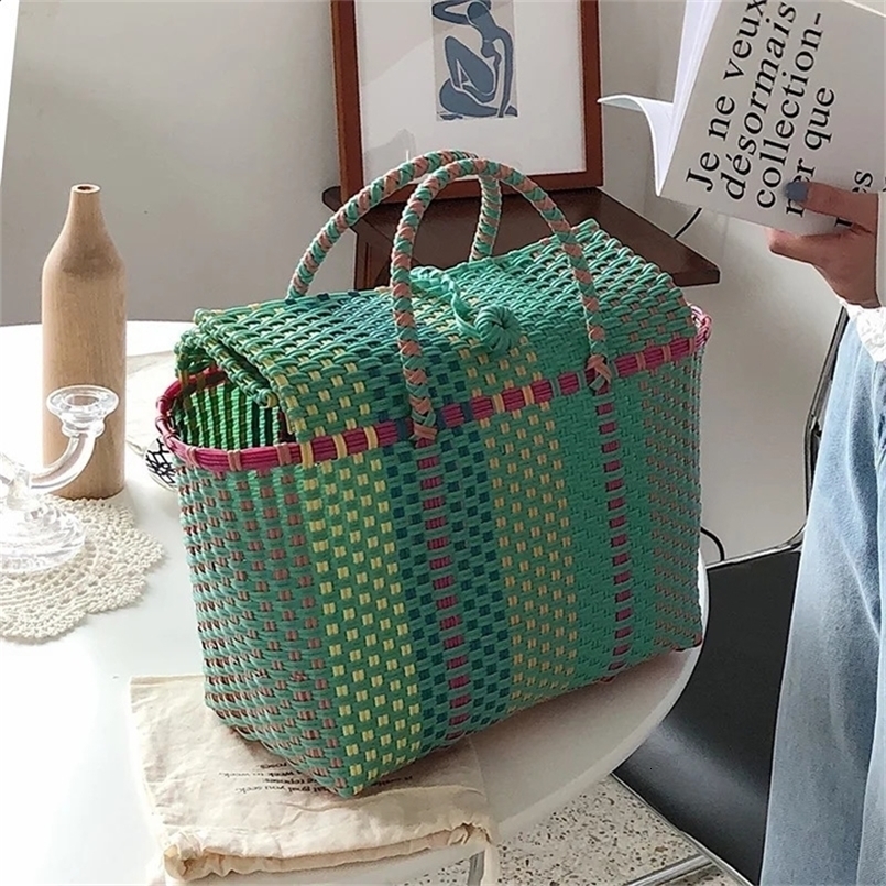 Casual Rattan Basket Women Handbags Wicker Woven Striped Hand Bags Handmade Summer Beach Bag Large Tote Big Bucket Purses 240821ZYl