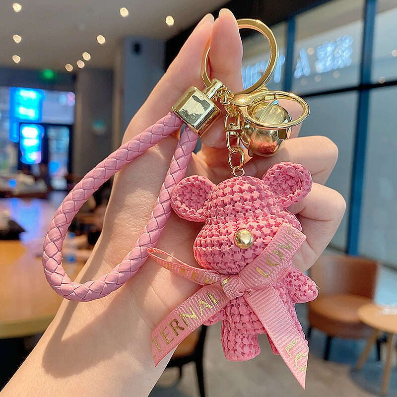 New Resin Yarn Bear Keychain for Women, Exquisite Car and Backpack Pendant, Fashionable Couple Bag Charm, Small Gift