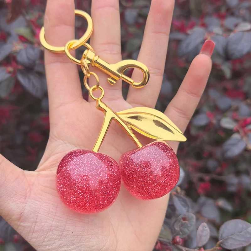Luxury Fashion Delicate Red Cherry Charm Keychain 3 Color Gold Silver Keyring Elegant Womens Backpack Purse Charm Earrings Jewelry Y250929as