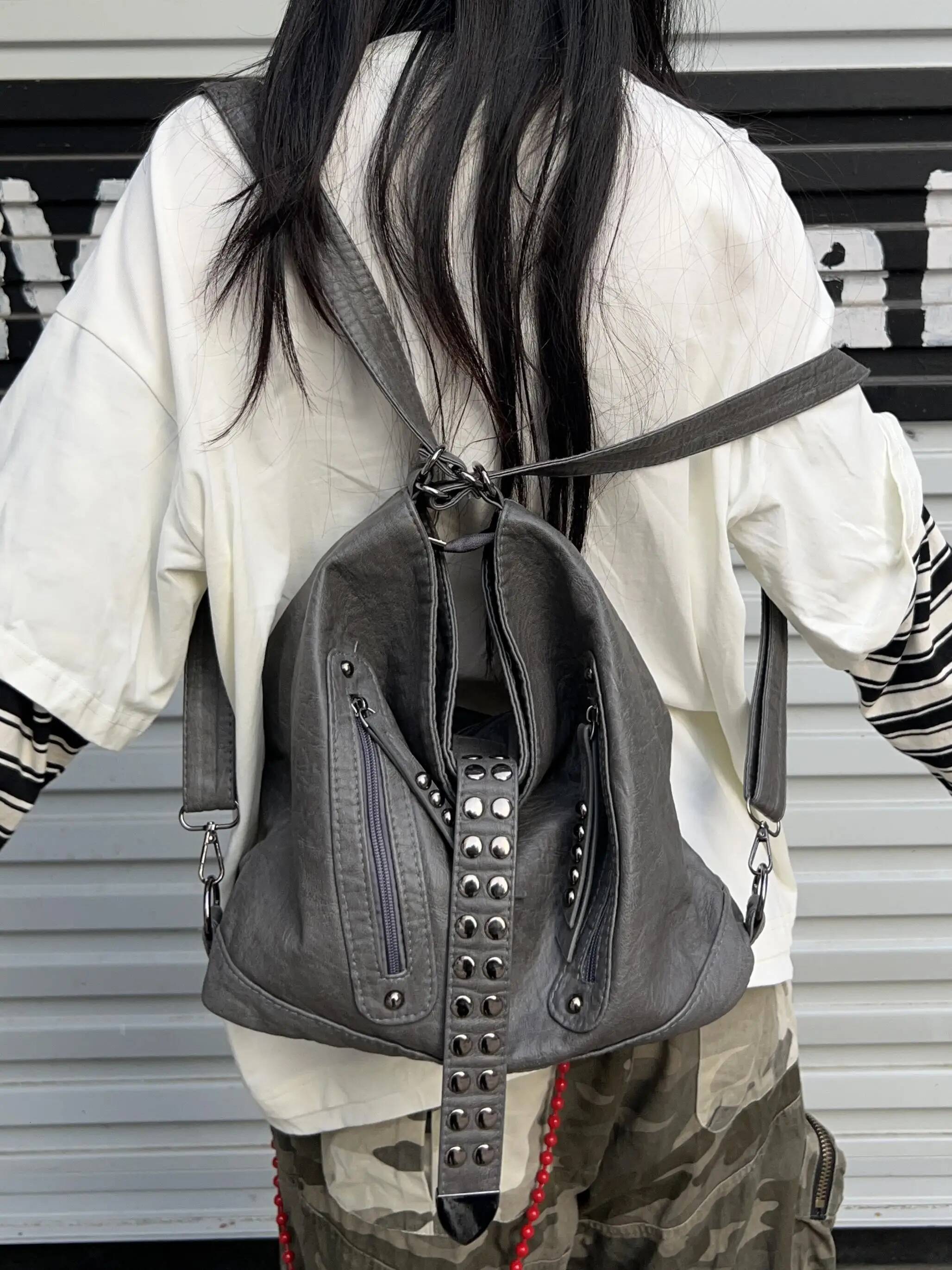 Retro Rivet Spice Girl Handbag Large Capacity Commuter Backpack Pu Leather Slack Shoulder Bags Women's Bag high-quality