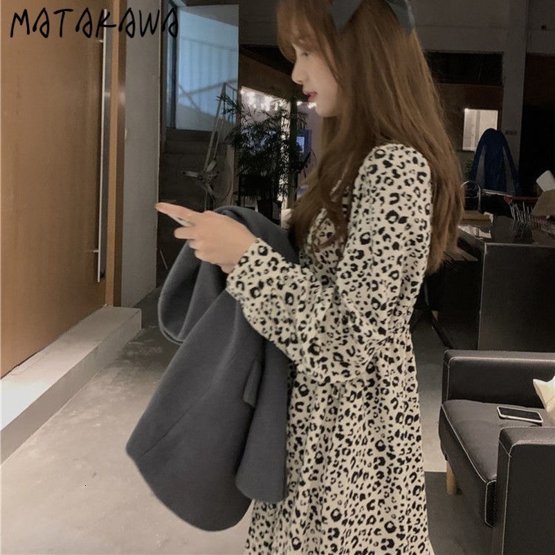 MATAKAWA Hepburn style puff sleeve dress French slim waist femme robe leopard print floral bottoming temperament vestido 210513