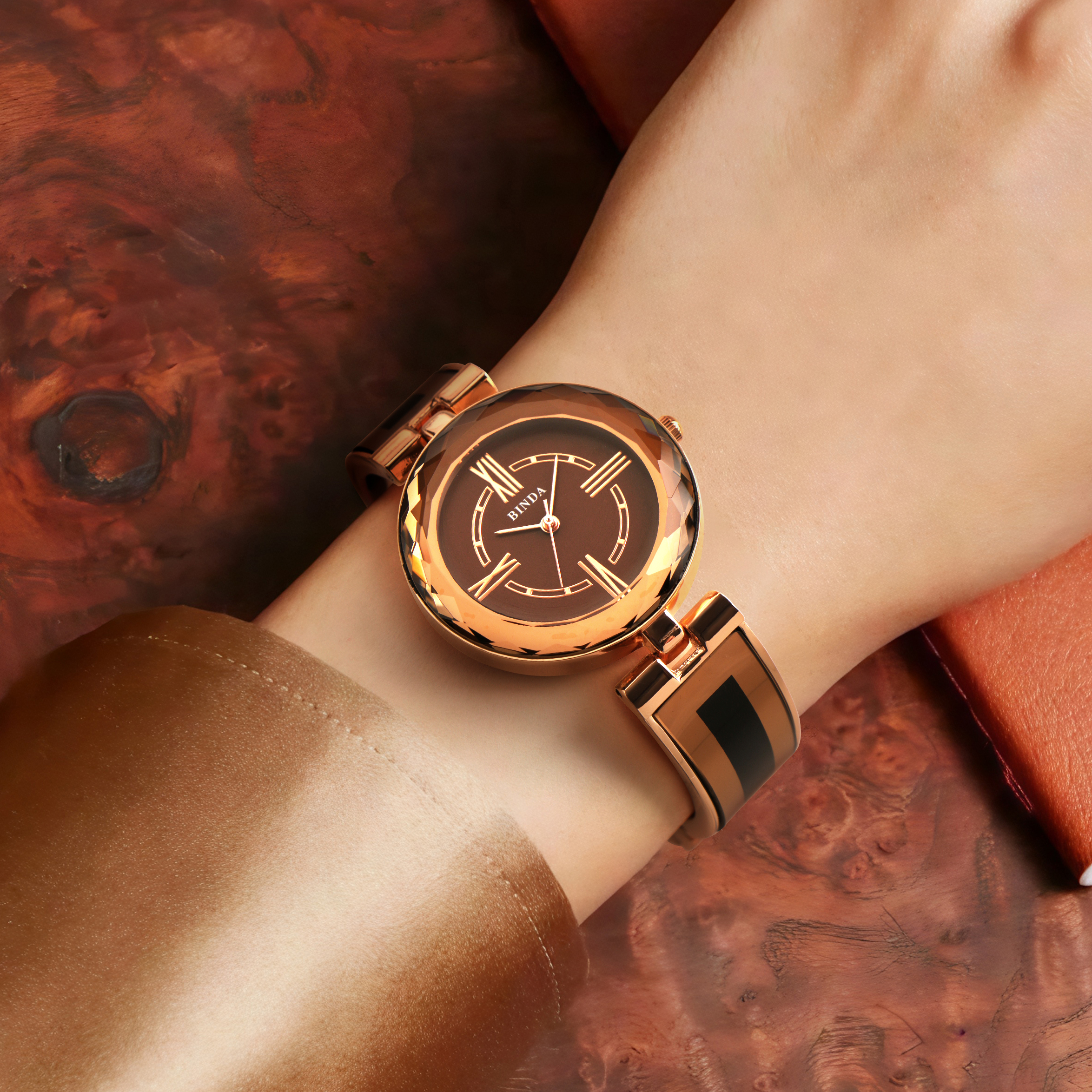 Binda Women Elegant Quartz Watch Gift Box Multi Faceted Dial Glass Bracelet