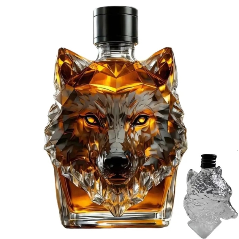 Unique Wolf Head Shape Whiskey Bottle 300 Ml Transparent Glass Decanter Sturdy with Cover Wine Glass Home Bar 250605