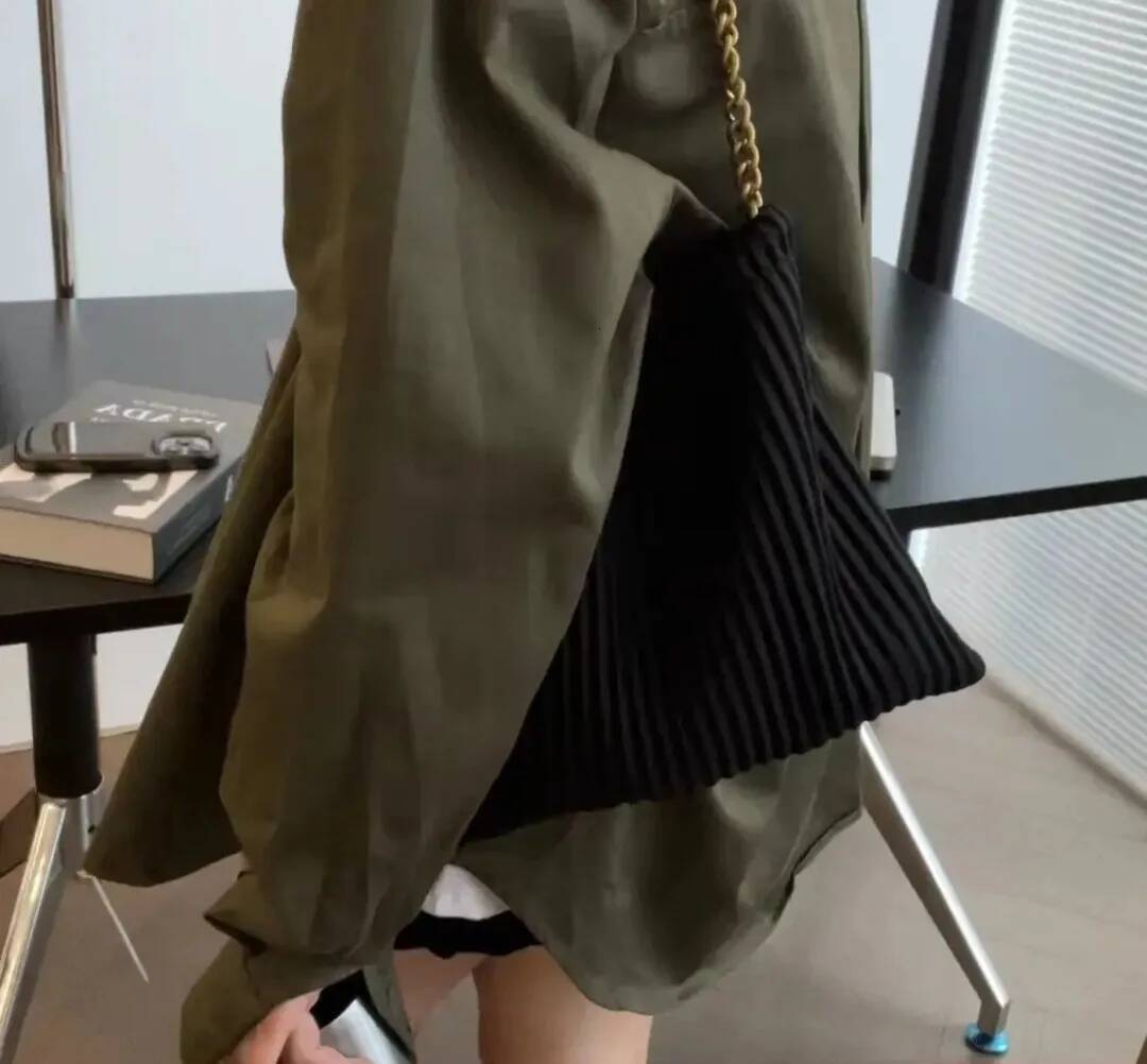 Designer Handbag Women Fashion Pleated Bucket Crossbody Bags Cute Lady Soft Leather Shoulder Messenger Bag Coin Purse high-quality