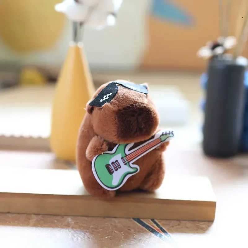 120PCS Cute Guitar Capybara Plush Toy Cartoon Guinea Pig Pendant Stuffed Doll Backpack Keychain Bag Car Key Ring Decor Kid GiftXJ250928