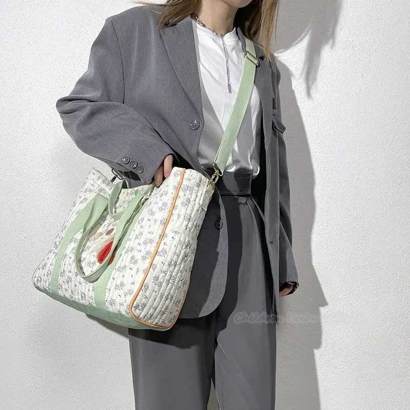 Mommy Bag Large Capaci Tote Bag Luxury Designer Bag Mother and Baby Bag Floral Messenger Diaper BagXJ250928