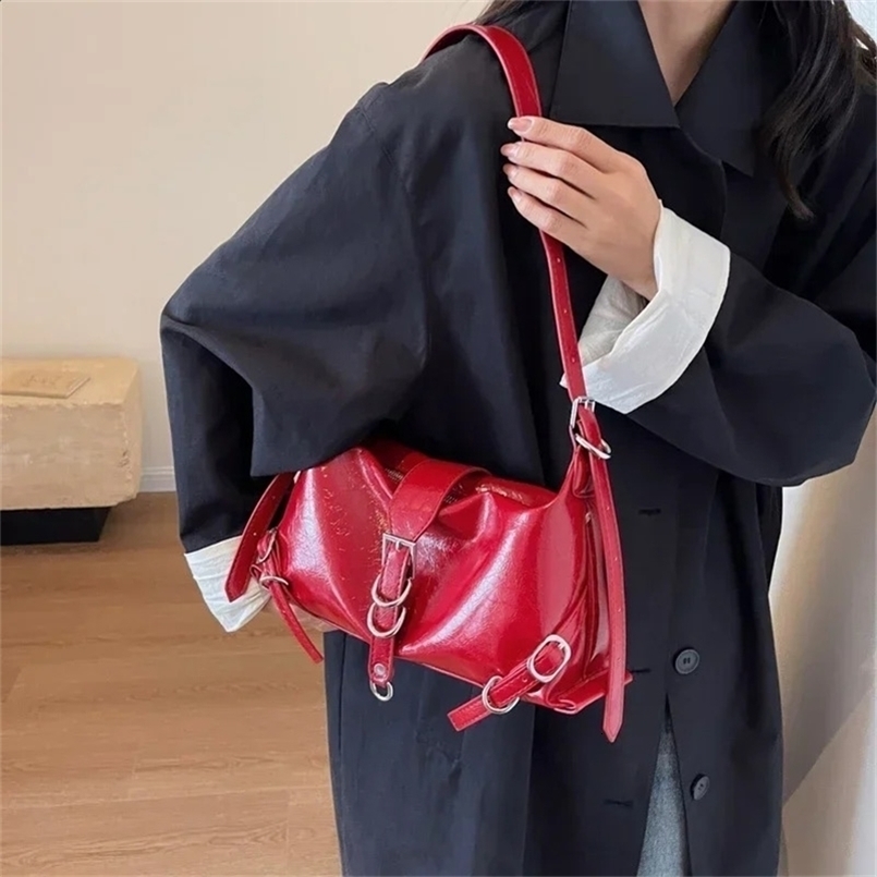 2023 High Quality Womens Bags Autumn Fashion Simplicity Highcapacity Advanced Sense Shoulder Bag Solid Versatile Handbag 240914ZYl