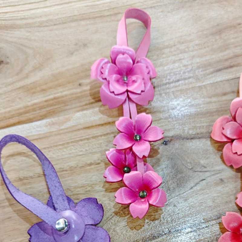 Luxury Flower Shaped Bag Charm Colorful Cow Leather Flower Bags Pendant Highend Keychain Hand Rope Gift Home Decoration Bag Accessorie Y250929as