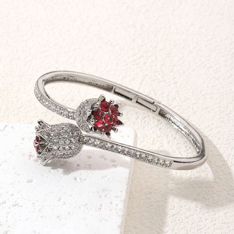 Designer Luxury bangle jewelry for women Serpentine Rose Flower Bracelet alloy plated with 18K gold Zircon Exquisite High-end and Festival Holiday gif