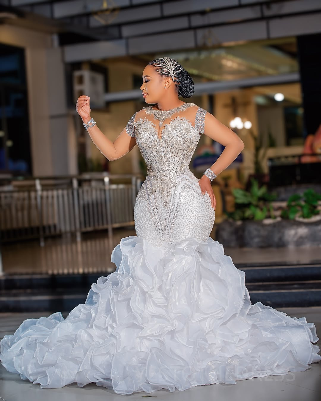 2025 African Wedding Dress Bridal Gowns For Bride Mermaid Illusion Sheer Neck Long Sleeves Appliqued Beaded Lace Detachable Train Wedding Gown For Wom