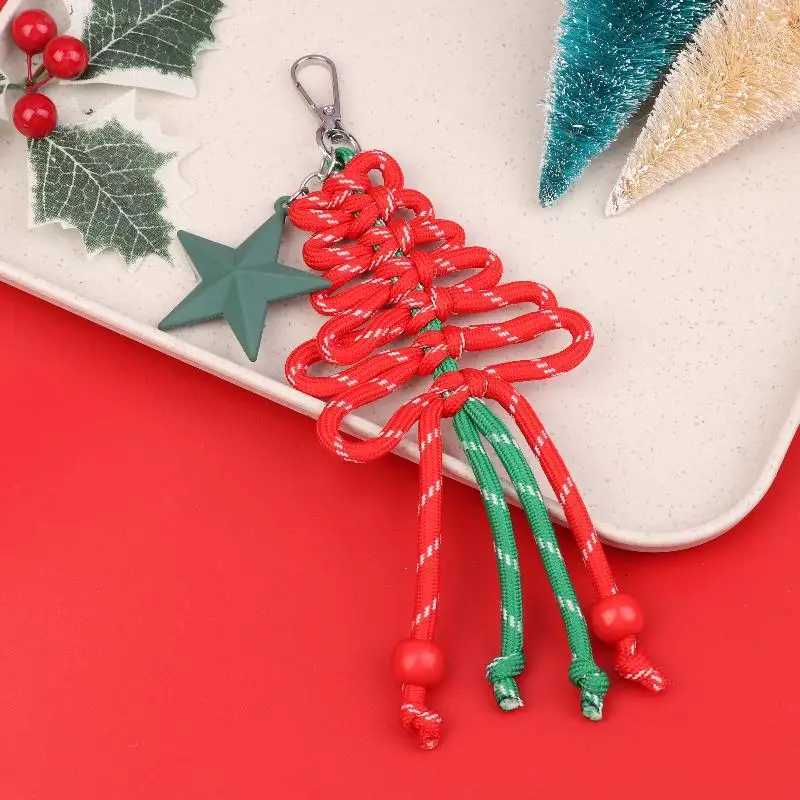 Luxury New Cute Strawberry Bag Pendant Braided Strawberry Ornaments Creative Keychain Strawberry Car Hanging Y250928as