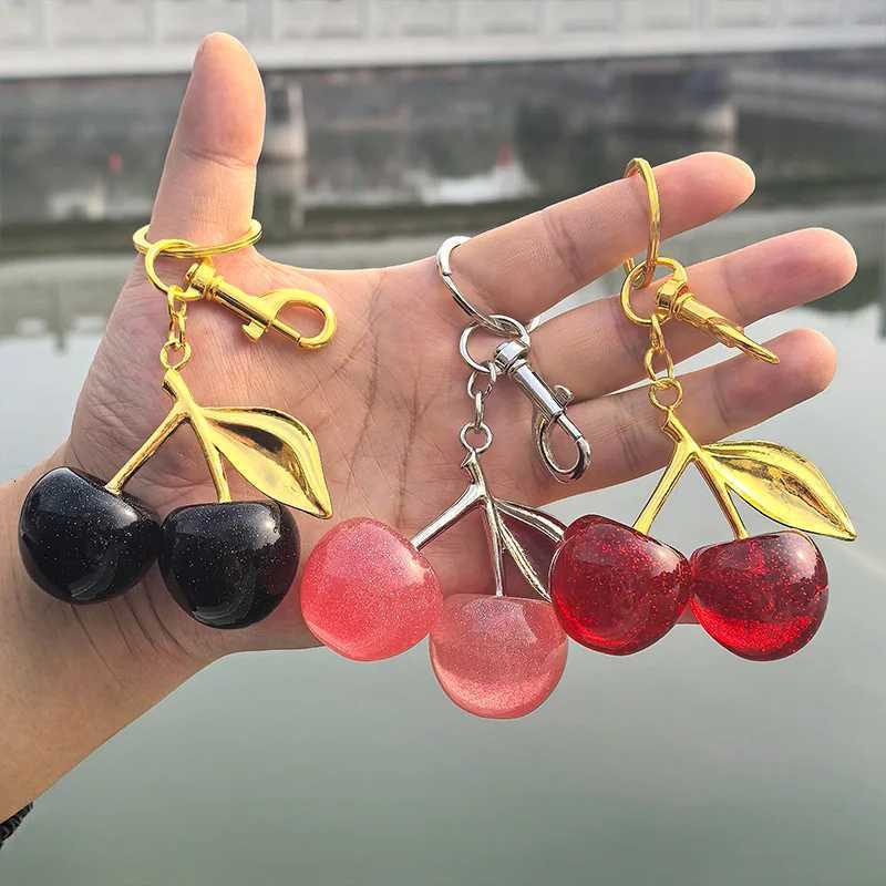 Luxury Fashion Delicate Red Cherry Charm Keychain 3 Color Gold Silver Keyring Elegant Womens Backpack Purse Charm Earrings Jewelry Y250928