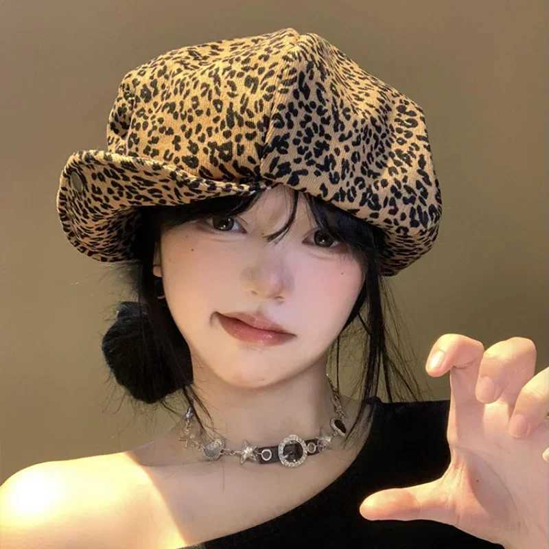Korean Oversized Retro Leopard Print Berets Caps for Women Summer Autumn Travel Versatile Sun Protection Octagonal Newsboy Hats V250928