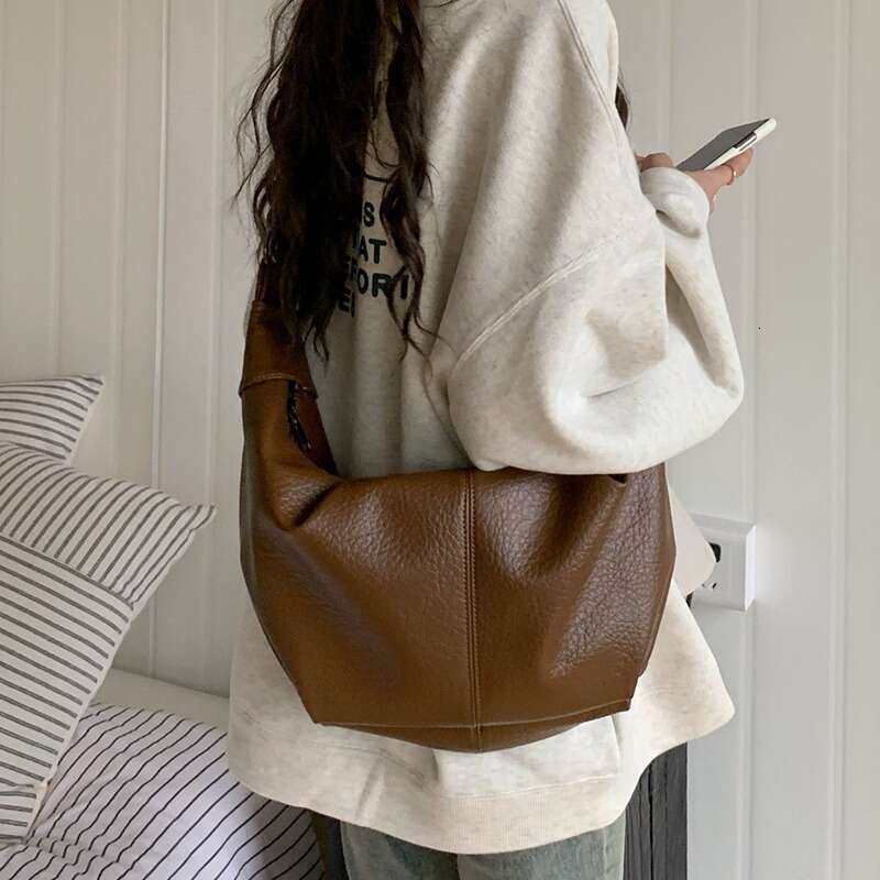 Best Seller Designer Bag Large Capacity Soft Leather Pleated Dumpling Lazy Style Casual Versatile Commuter Shoulder Cssbody Bag