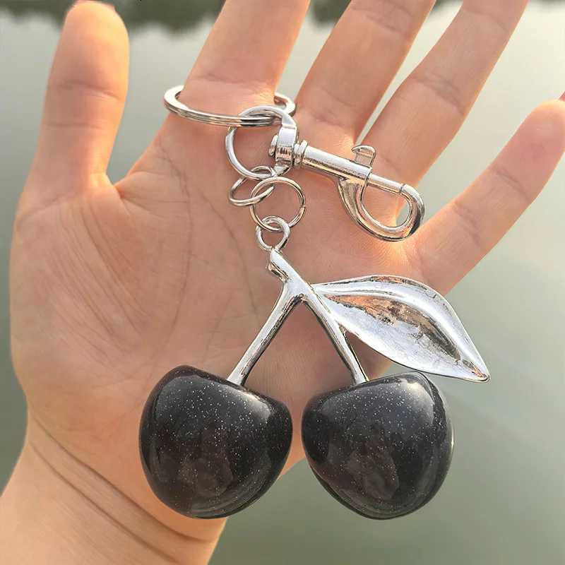 Luxury Fashion Delicate Red Cherry Charm Keychain 3 Color Gold Silver Keyring Elegant Womens Backpack Purse Charm Earrings Jewelry Y250929as