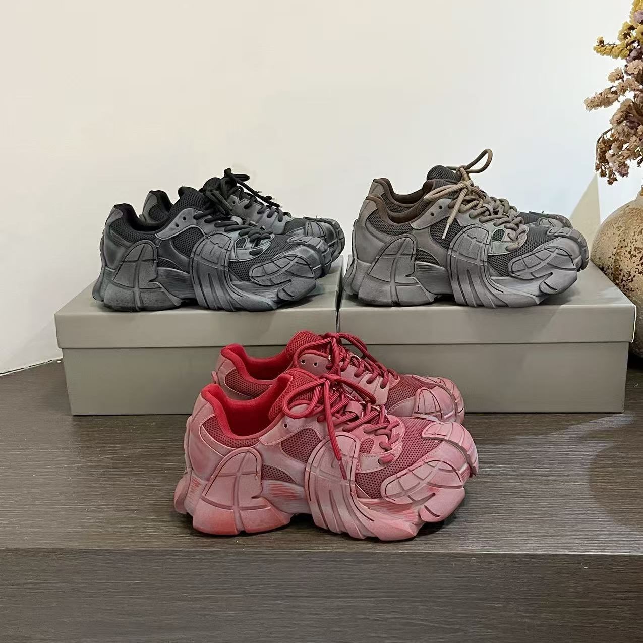 Designer Thick soled Retro Octopus Washed Retro Fashion 2025 New Multi functional Casual Sports Dad Shoes