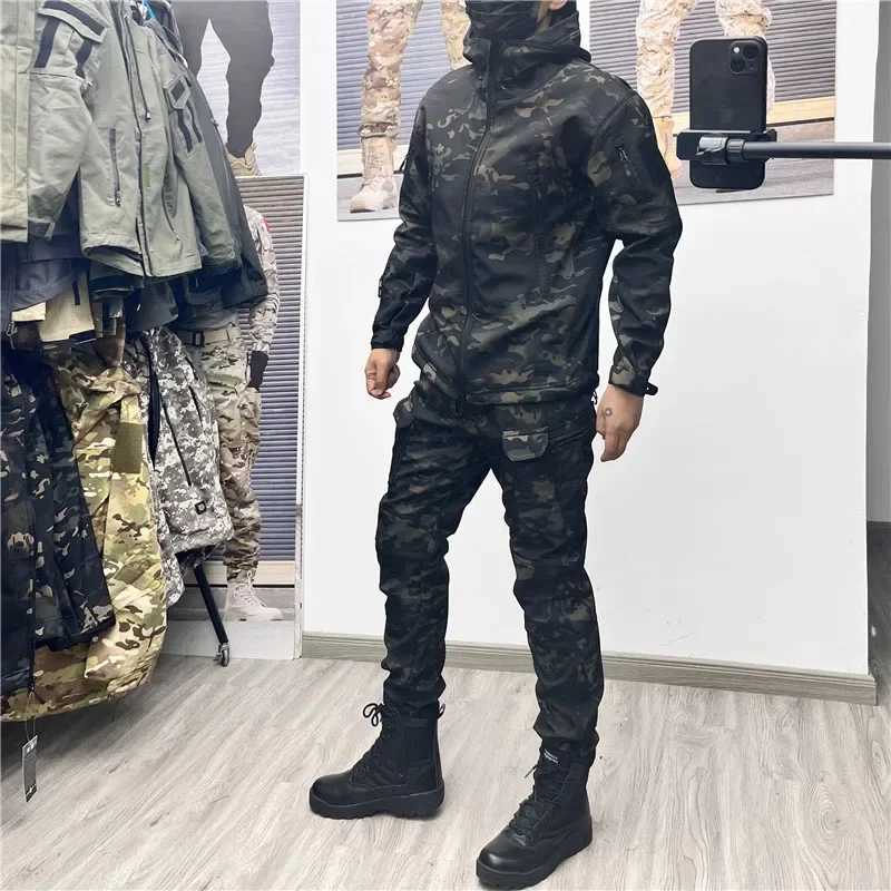 Military Uniform Hunting Men Army Soft Shell Hooded JacketBreathable Long Sleeve Swat TshirtsMultipocket Pants Cargo Suits W250928
