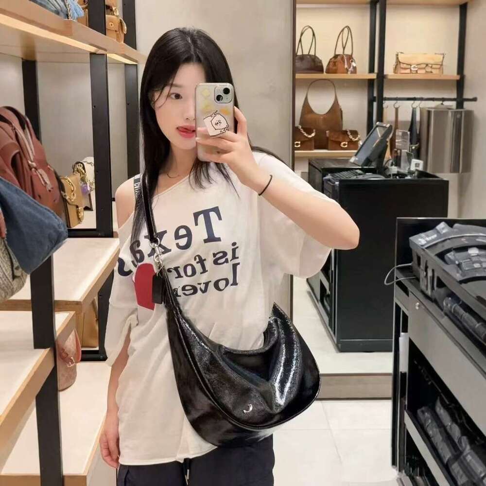 designer bag Luxury bag New Juliet Sling Crescent Handheld Crossbody Shoulder Oil Wax Leather Large Capacity Women's Bag