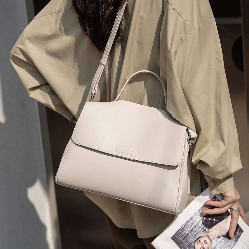 Designer Bag Women Cow Genuine Leather Durable Shoulder Bag Female Fashion Designer Handbag Ladies Retro Commuting Large Capacity Bags