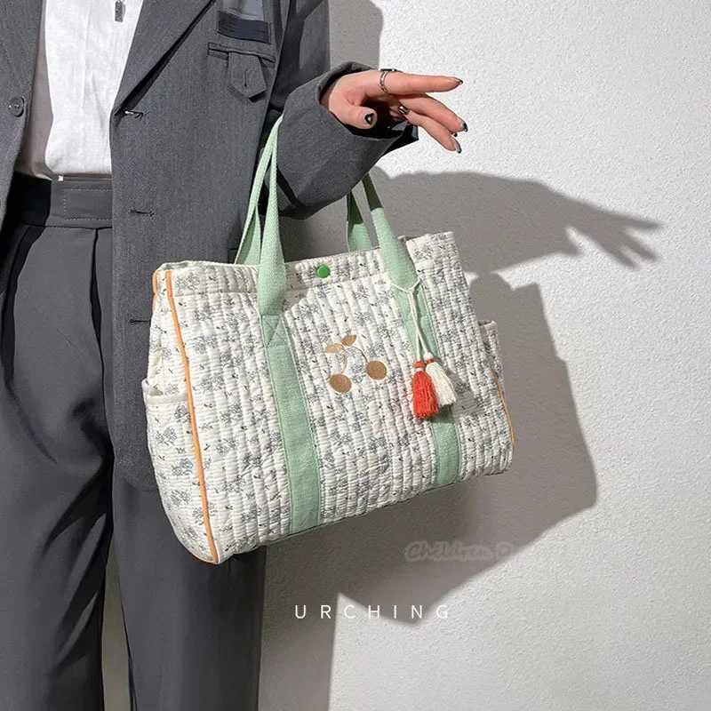 Mommy Bag Large Capaci Tote Bag Luxury Designer Bag Mother and Baby Bag Floral Messenger Diaper BagXJ250928