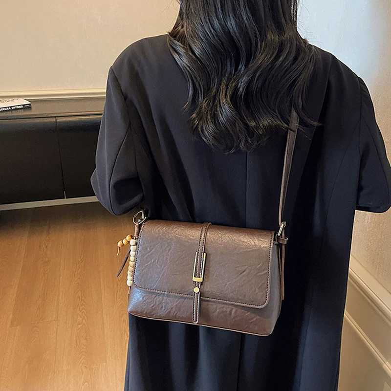 French Retro PU Leather Women Messenger Bag Autumn Simple Fashion Large Capacity One Shoulder Bags Temperament Commuter Handbags Z250928