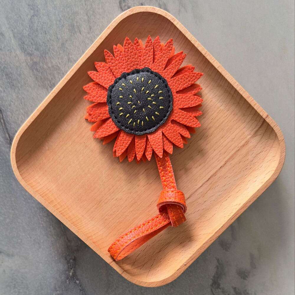 Handmade Small Daisy Sunflower Leather Bag Pendant Women's Keychain Accessory