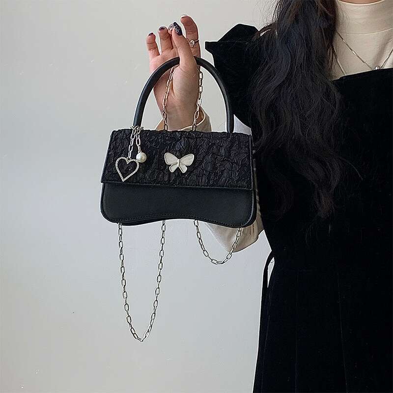 Small Square New Girl Heart Chain Oblique Cross Bag High-end Sense butterfly love shoulder Messenger bag girl