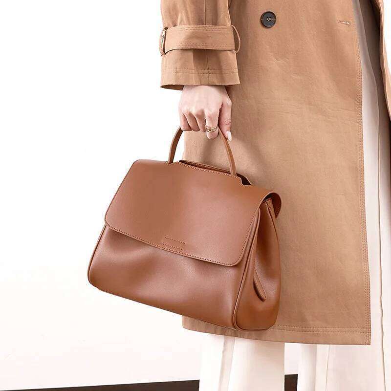 Designer Bag 2025 New Soft Leather Tote Women's Spacious Shoulder Crossbody Purse Multiway Underarm Chic Stylish Casual Top Handle Bag