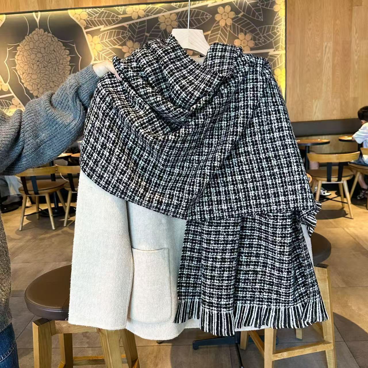 T1878 Women's Double-Sided Cotton Scarf, Thickened and Windproof, Stylish and Versatile Checkered Pattern (Fall/Winter)