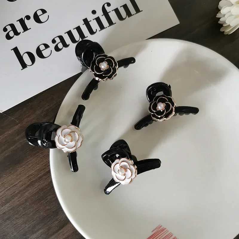 Lovely classical Simple retro style Small Flower Vintage Hair Claw Clips for Women Girls Retro for Hair Accessories W250928
