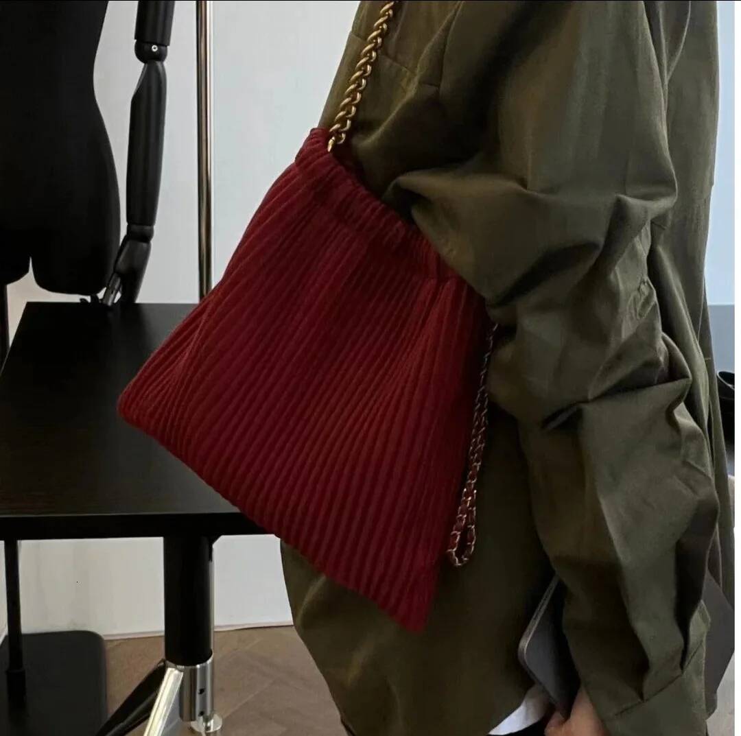 Designer Handbag Women Fashion Pleated Bucket Crossbody Bags Cute Lady Soft Leather Shoulder Messenger Bag Coin Purse high-quality