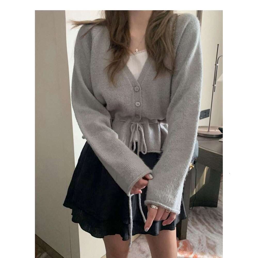 Autumn New Women's V-neck Tie Waist Fashion Long Sleeve Knitted Sweater Cardigan