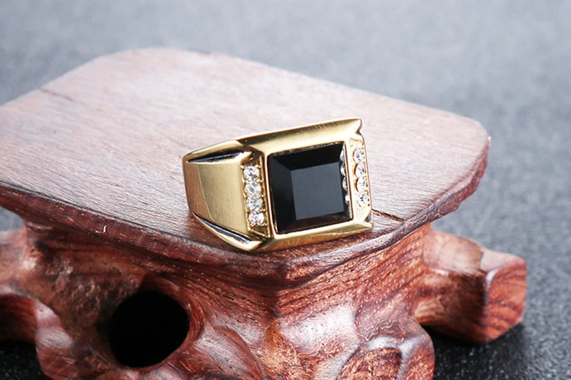 HIP HOP Bling Iced Out Stainless Steel Geometric Square Black CZ Ring Men Signet Rings for Man Jewelry Gold Color 250922