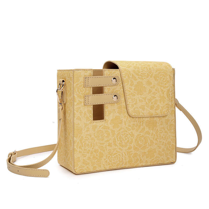 Outdoor Portable Drink Bottle Water Multifunctional Insulated Cup Sleeve Fashionable Single Shoulder Crossbody Women's Bag