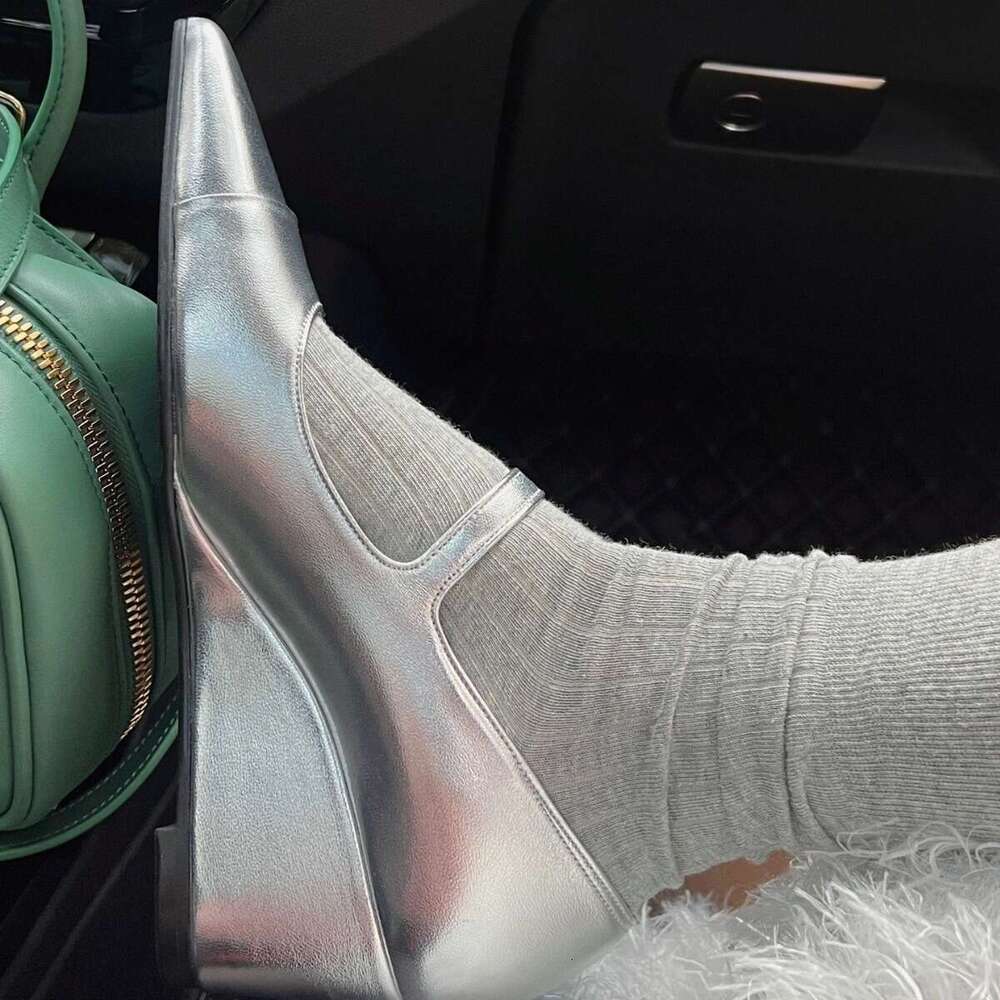 Genuine Leather French Niche Design One-Strap Buckle Pointed Toe Wedge Block heel Mary Jane Shoes for Women