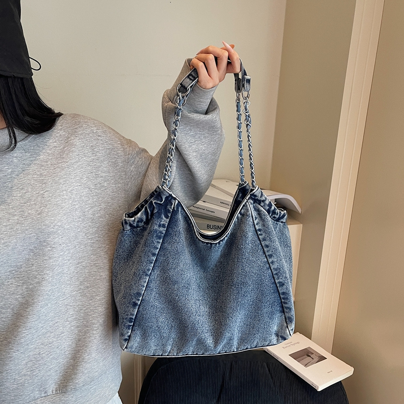 Casual Large Capacity Denim Tote for Women 2025 New Chain Single Shoulder Commuter Underarm Student Class Bag