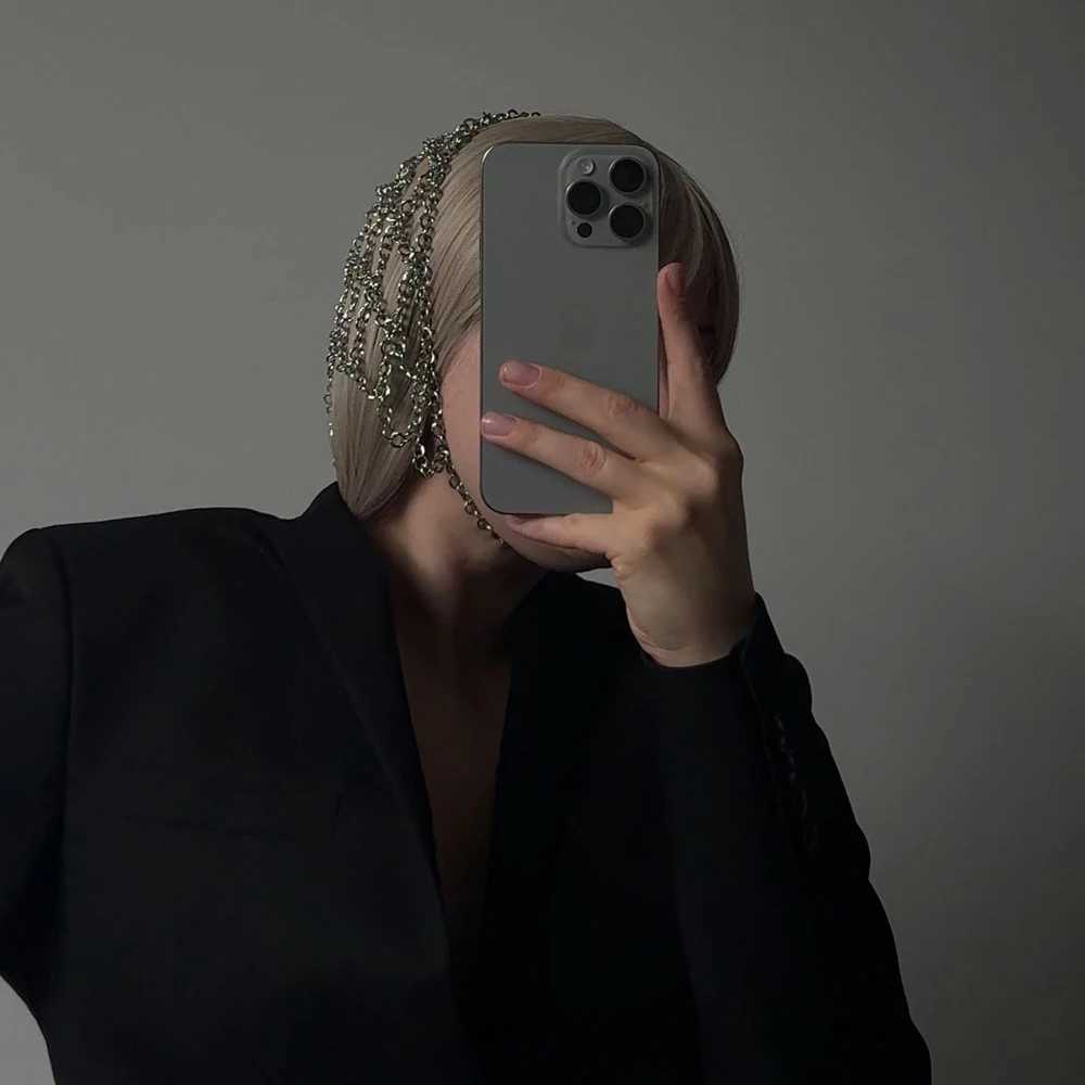 Nightclub Hollow Metal Mesh Hat Headpiece Women Head Decoration 2025 Bohemian Hair Chain Headband Prom Jewelry Gifts L250928ETPR