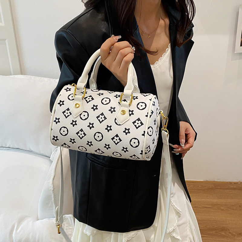 Printed contrasting small bags trendy slanted bags pillow bags Western style women bags Free Shipping