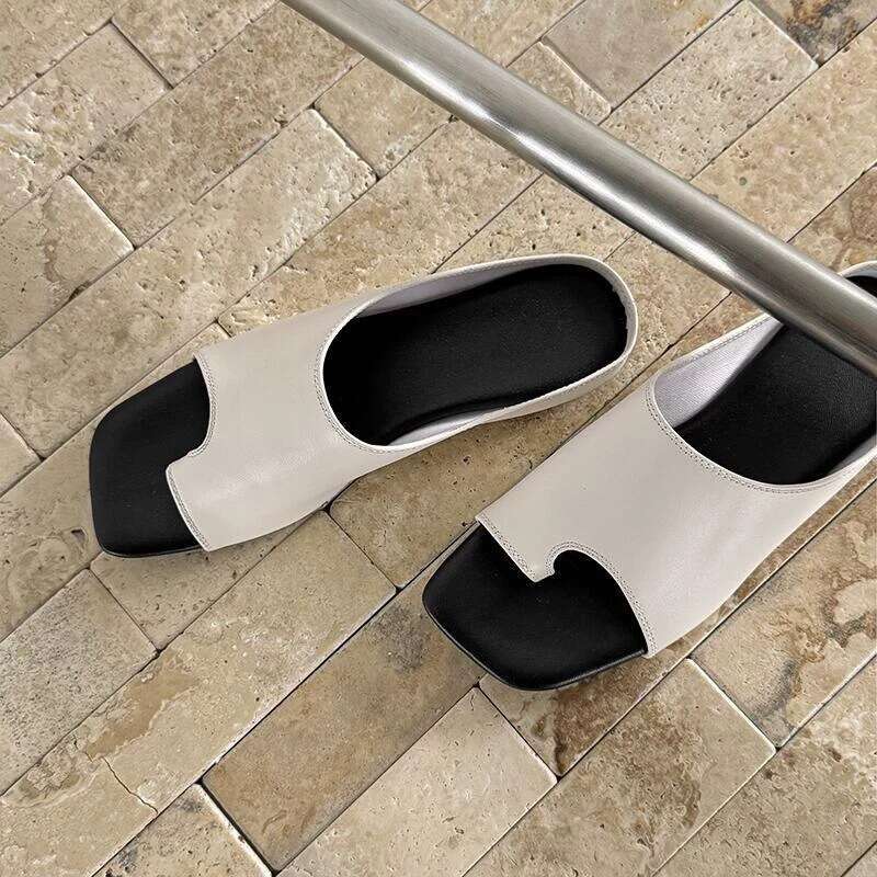 Cowhide Version Niche Toe-Post One-Strap for Women Outdoor Wear 2025 New Fashion Flat Sandals